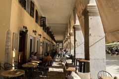 Corfu-Town-kohvil-Esplanada
